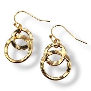 Gold Interlocking Loop Chain Earrings Susan Shaw Dainty Lightweight Gold Plate